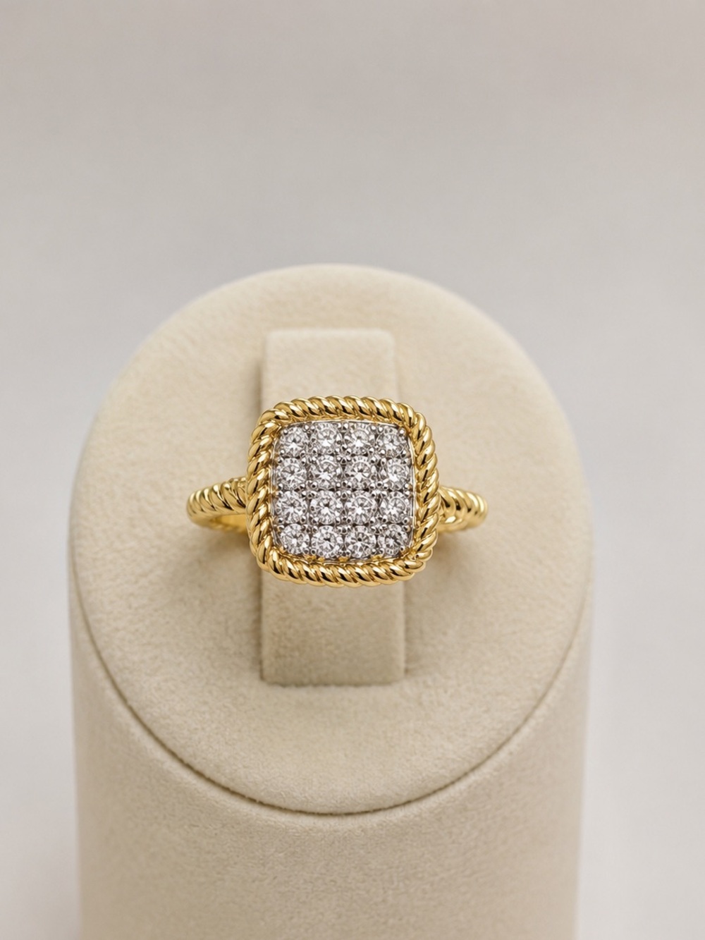 18k Pave Ring - Picture 2 of 11